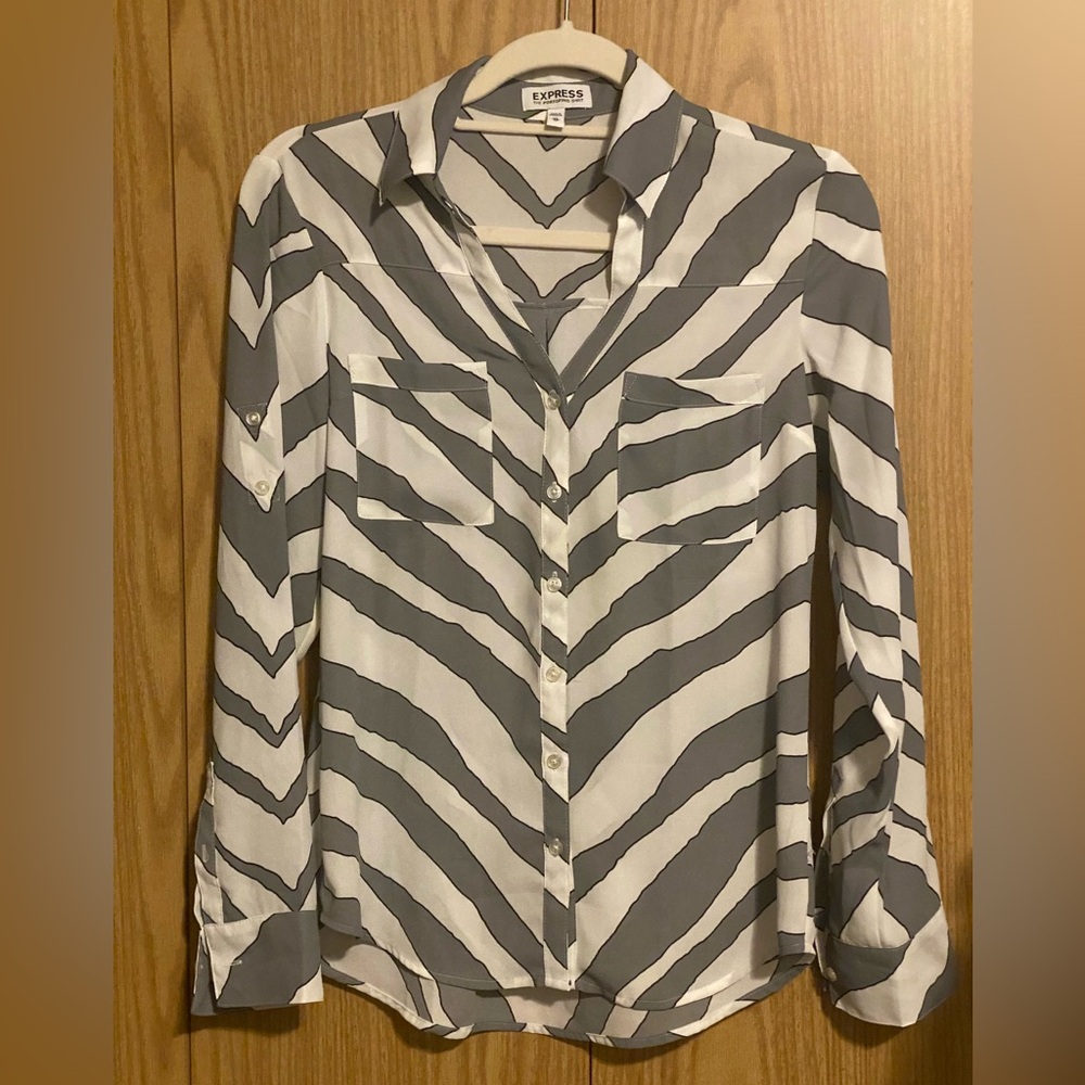 Express Portofino Shirt Gray White Zebra Print Button Down Blouse Size XS
